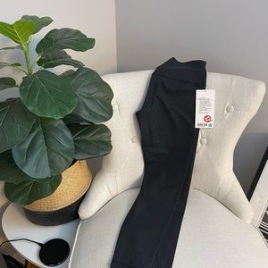 NWT Lululemon Align HR Pant 25” Black Pattern